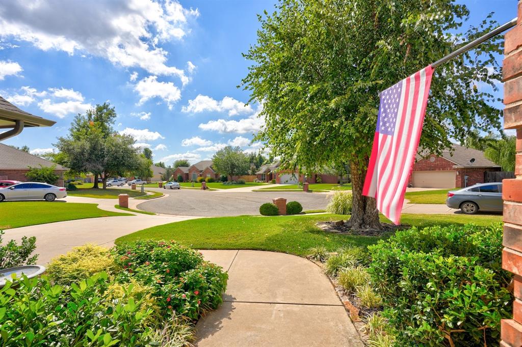 1808 Coopers Hawk Court