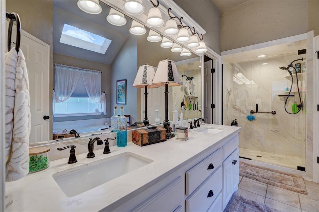 1808 Coopers Hawk Court