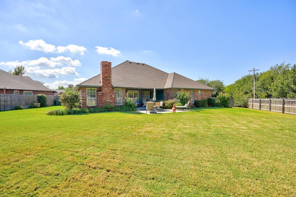 1808 Coopers Hawk Court