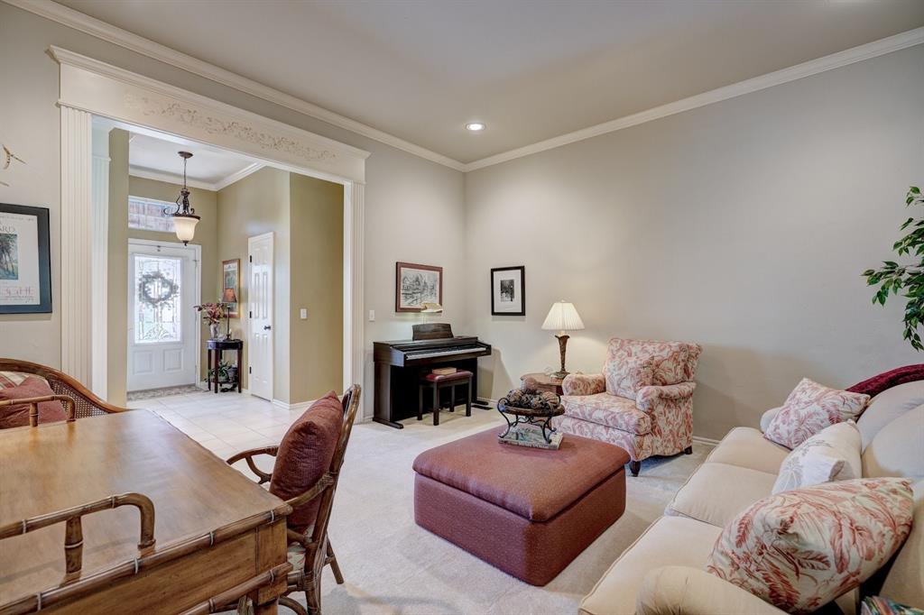 1808 Coopers Hawk Court