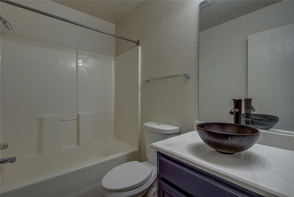 404 Eagle Creek Way