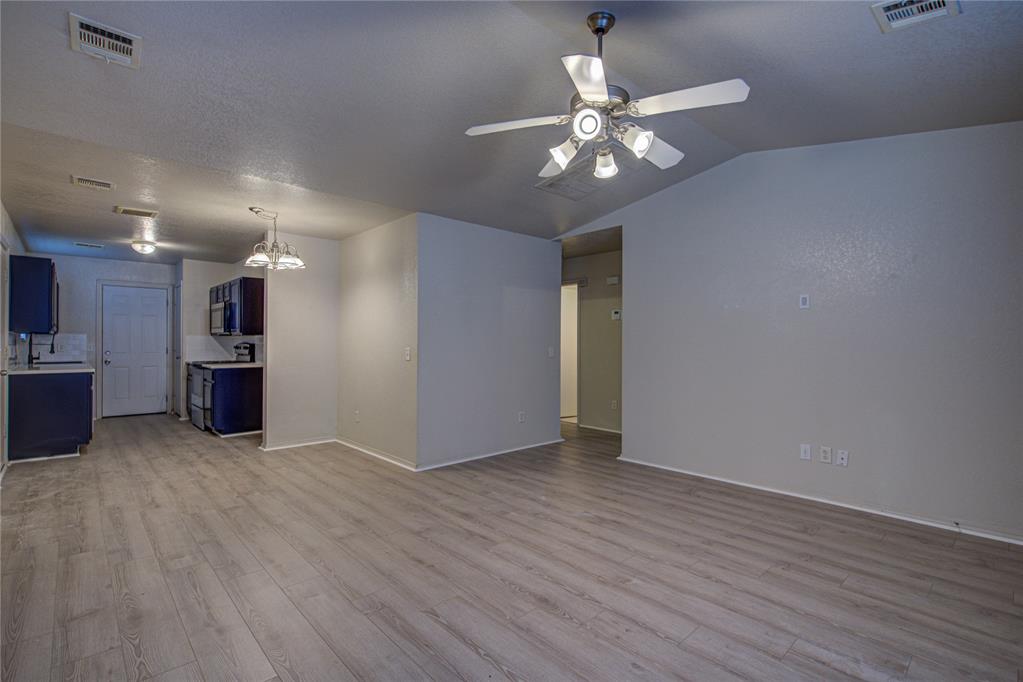 404 Eagle Creek Way