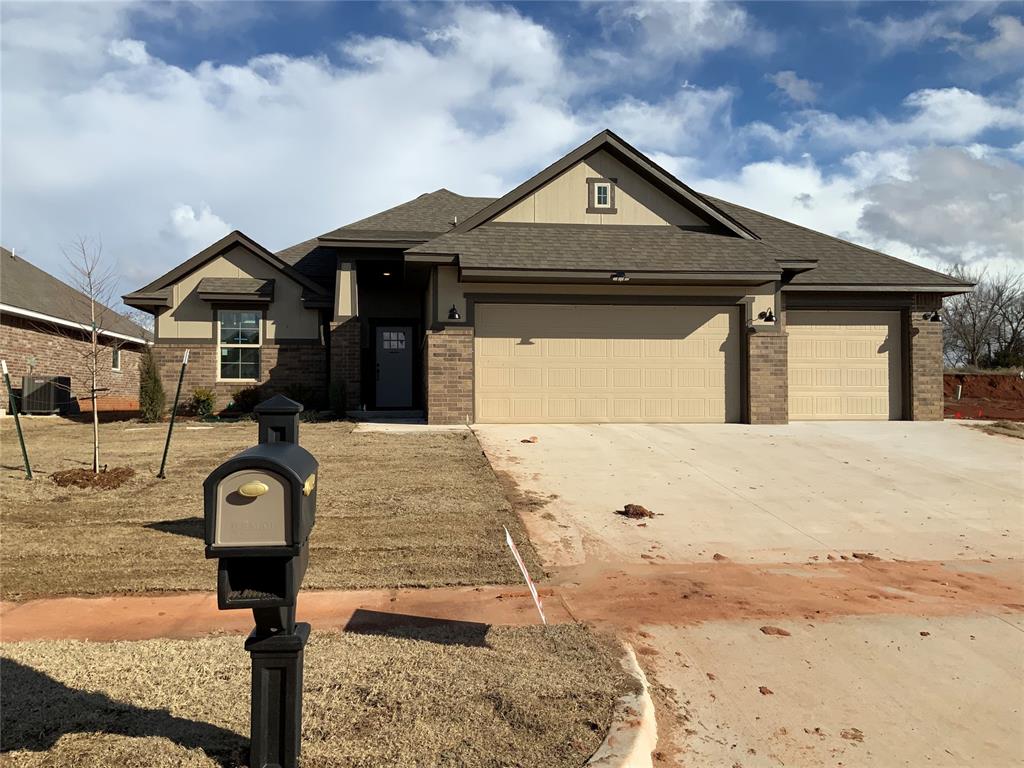 2416 Creekview Trail