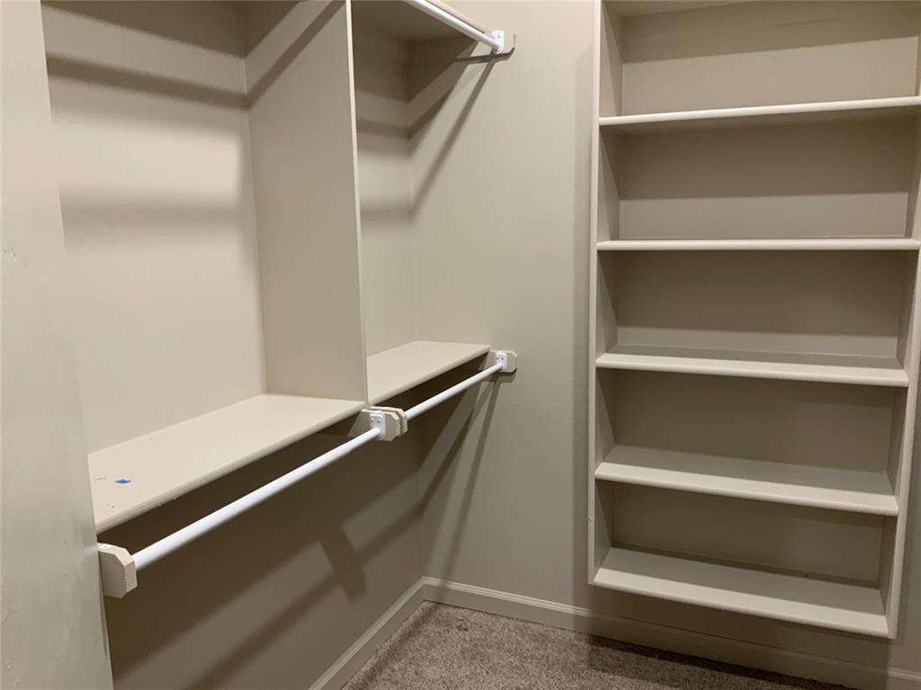 2416 Creekview Trail