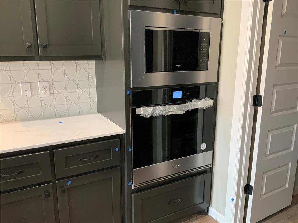2416 Creekview Trail