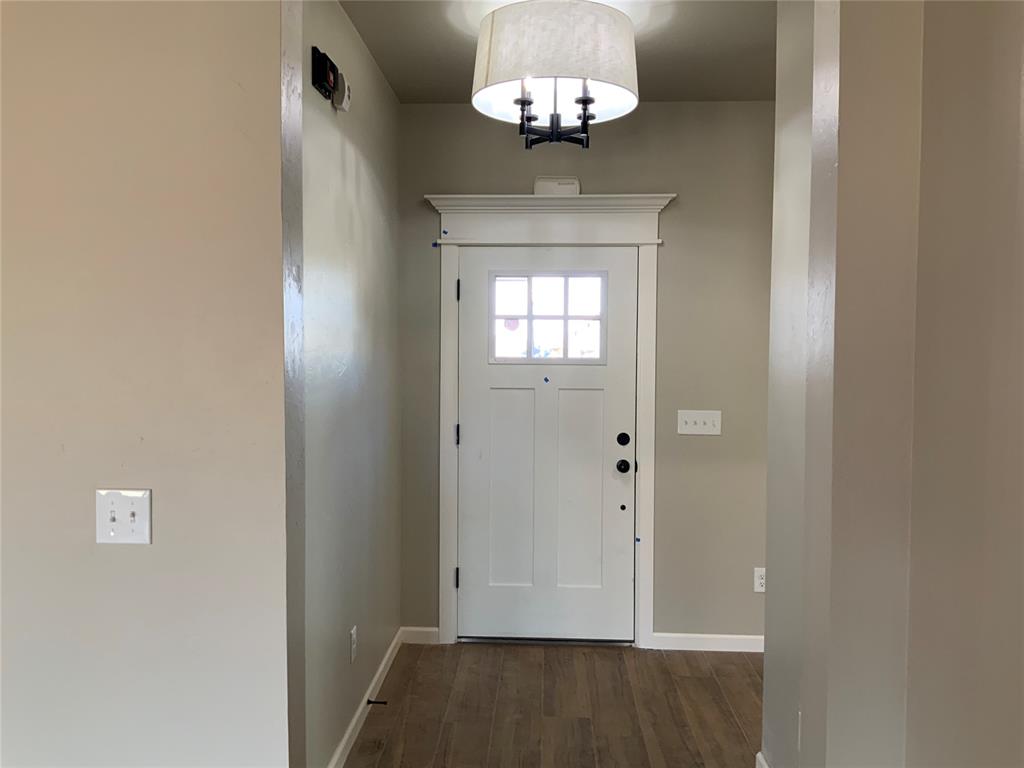 2416 Creekview Trail