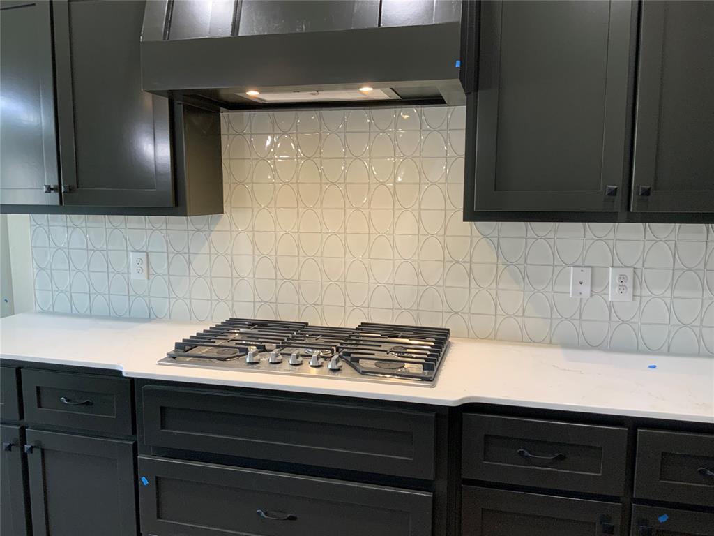 2416 Creekview Trail