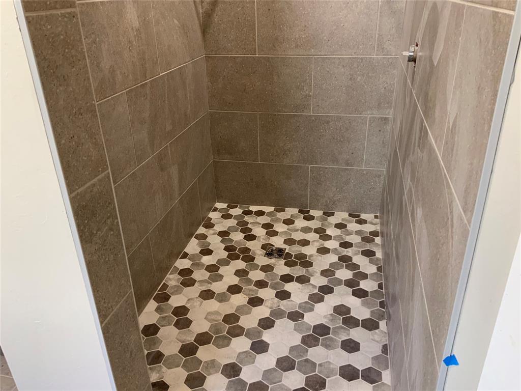 2416 Creekview Trail