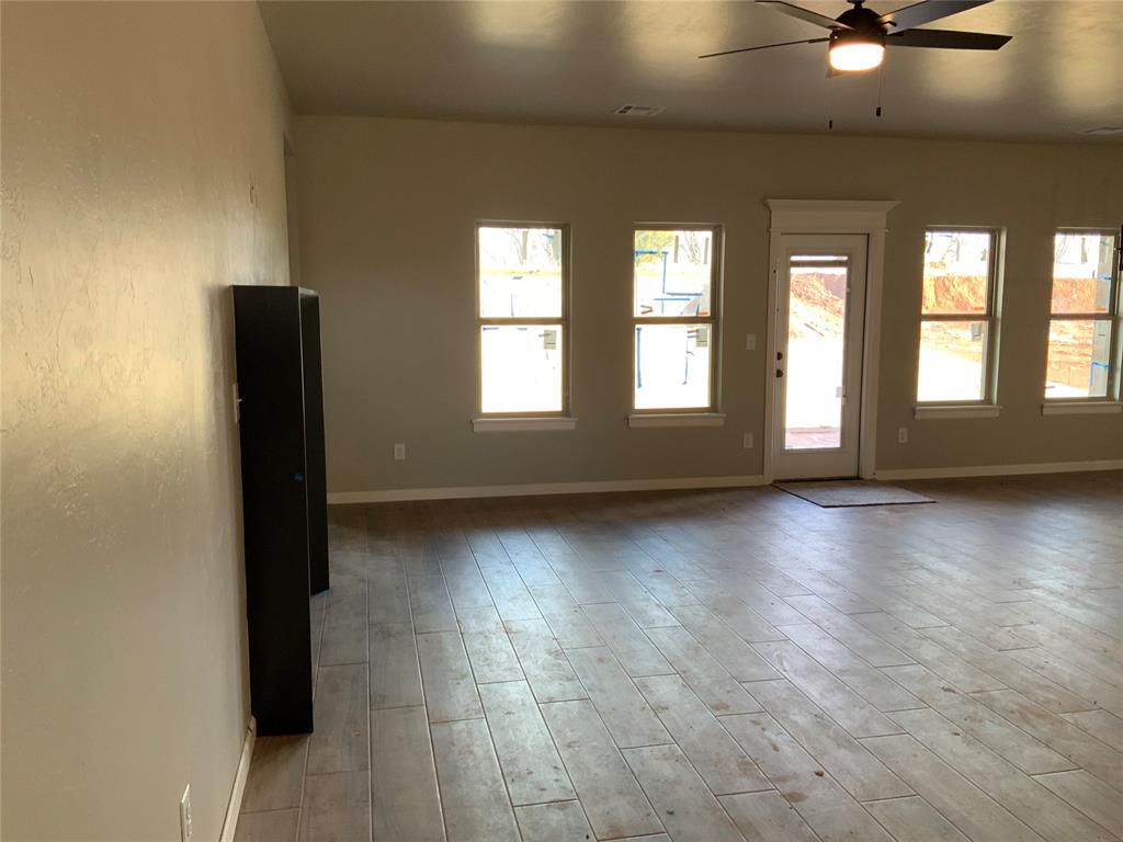 2416 Creekview Trail