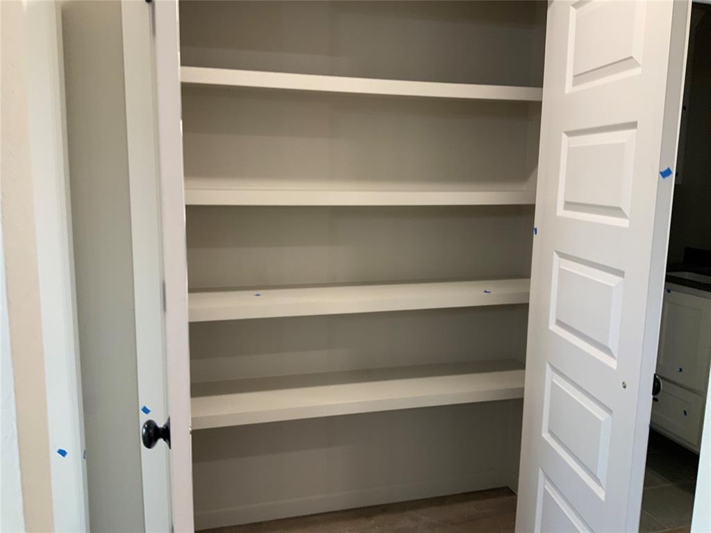 2416 Creekview Trail
