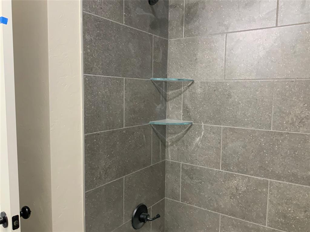 2416 Creekview Trail