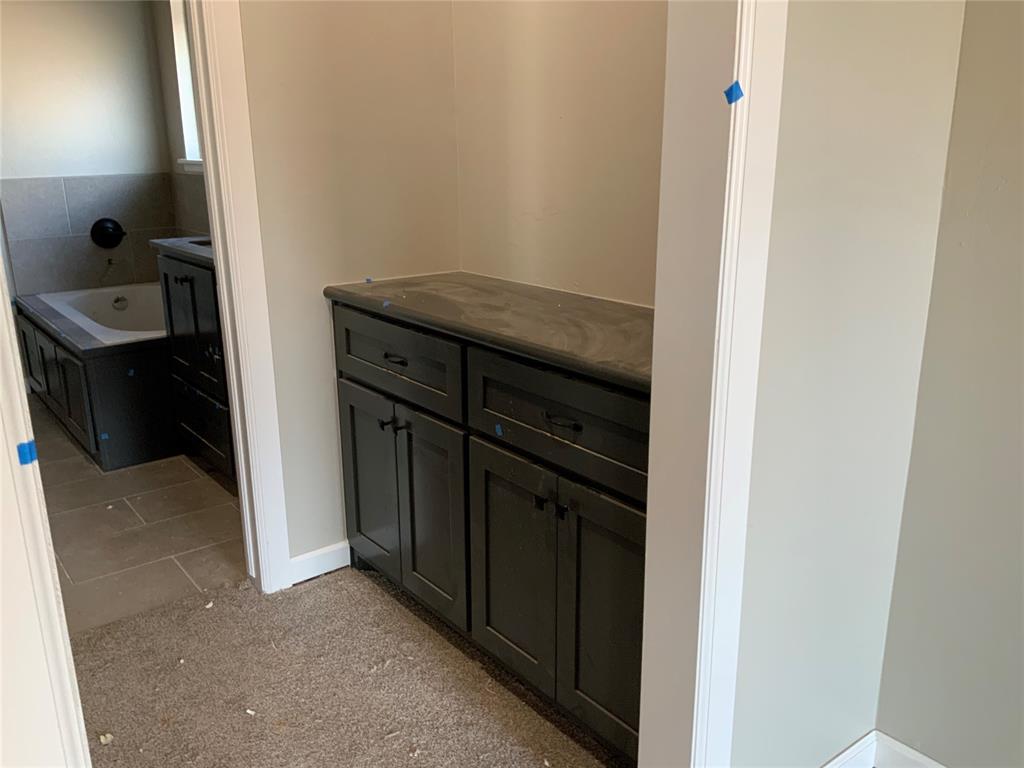 2416 Creekview Trail