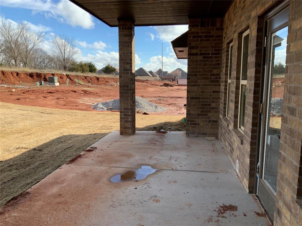 2416 Creekview Trail