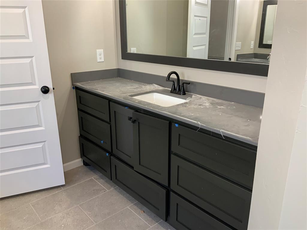 2416 Creekview Trail
