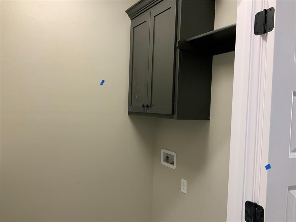 2416 Creekview Trail