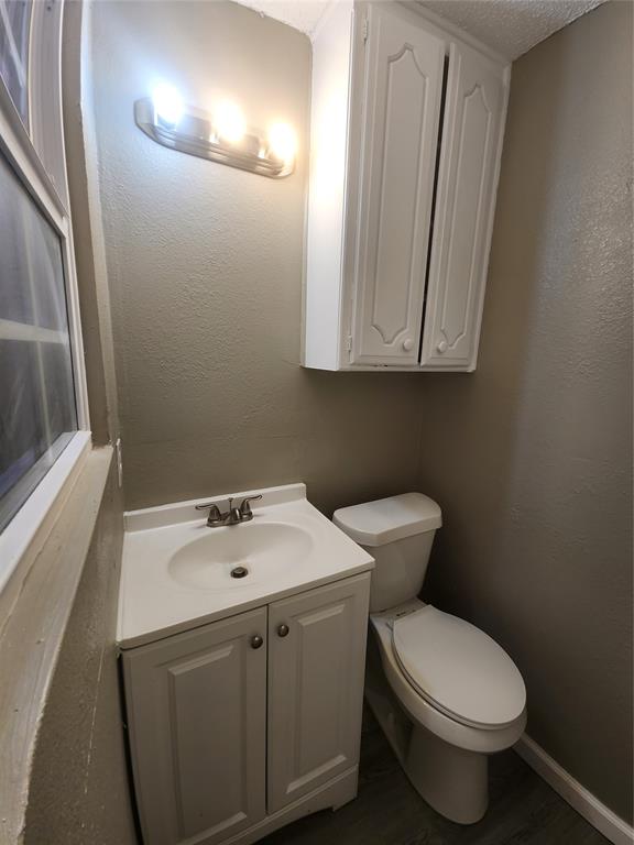 884 NW 15th Street