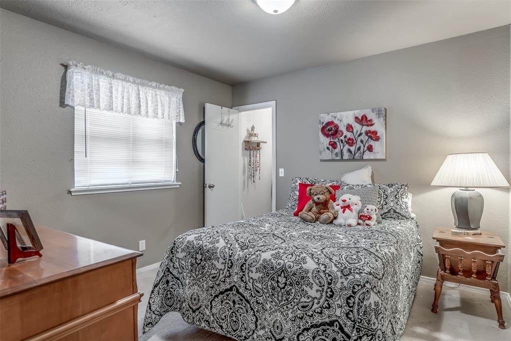 10316 Fairfax Lane