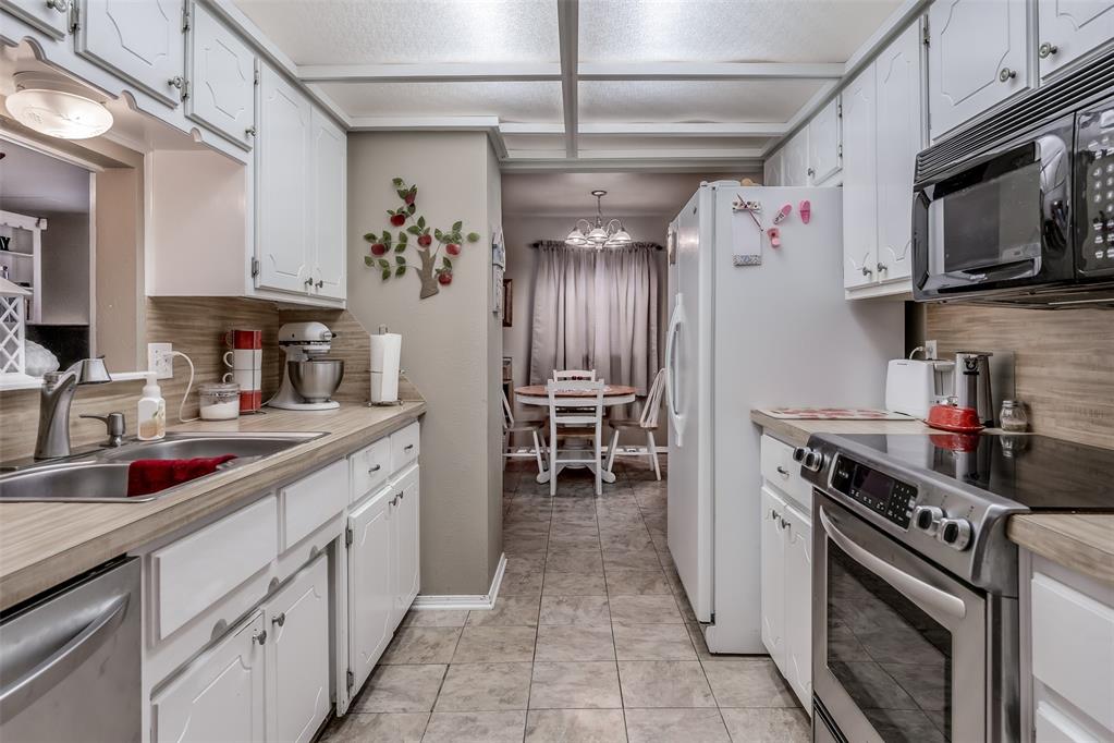 10316 Fairfax Lane