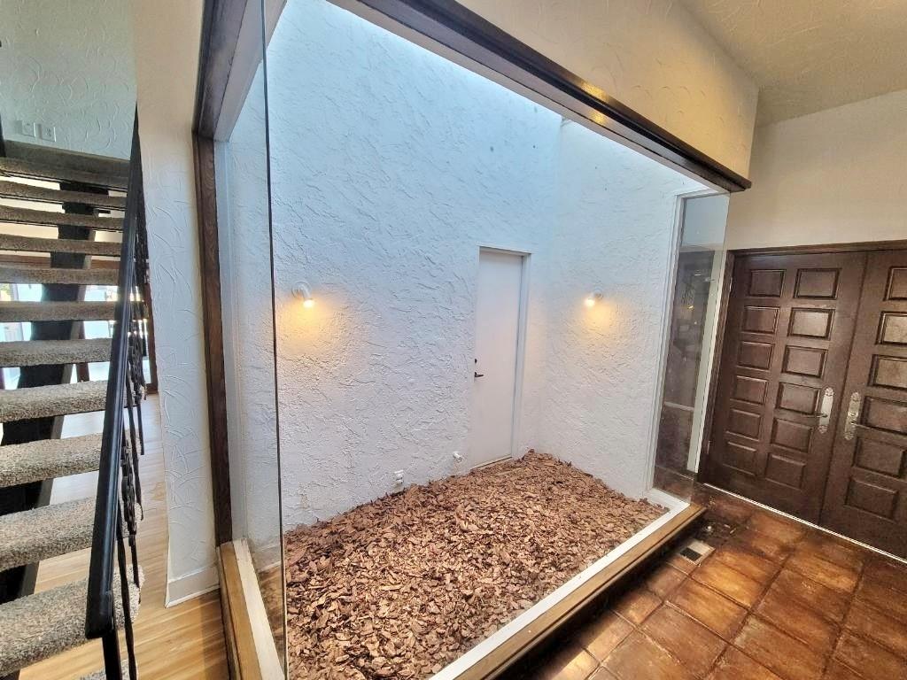 8200 NW 114th Street