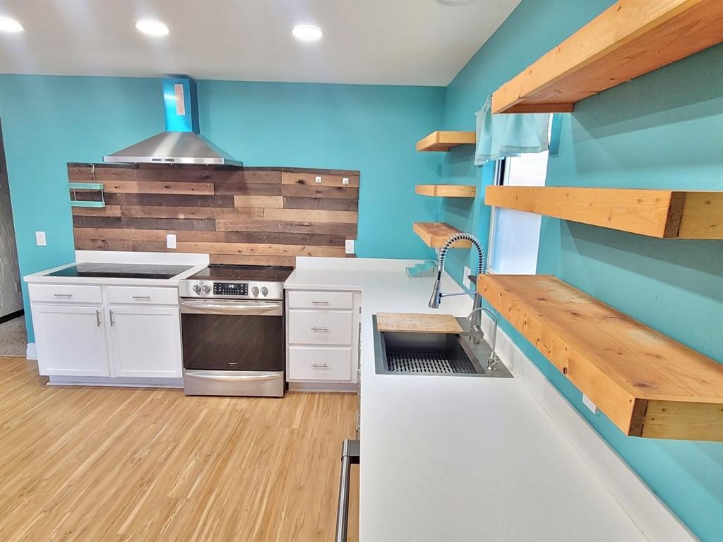 8200 NW 114th Street