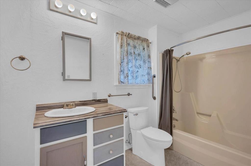 1611 4th ave SW Avenue