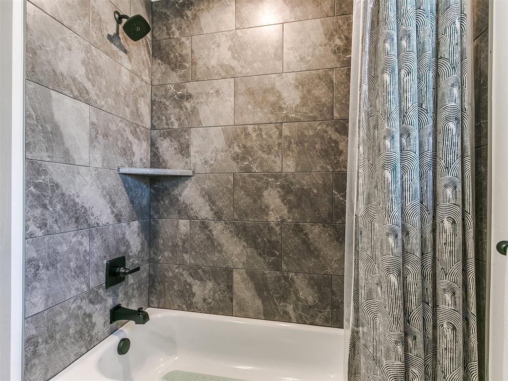 2821 Hazel Hollow