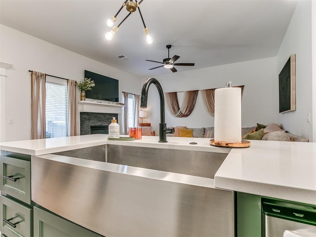 2821 Hazel Hollow