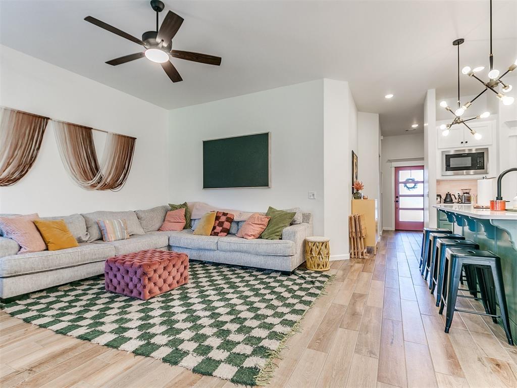 2821 Hazel Hollow