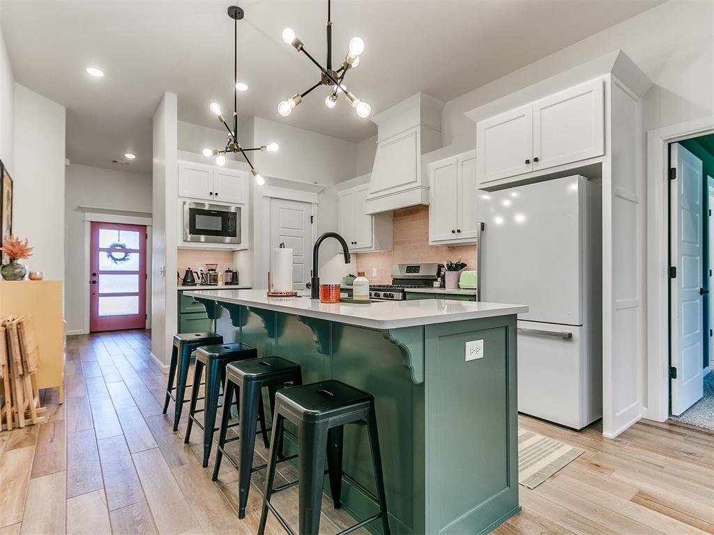 2821 Hazel Hollow