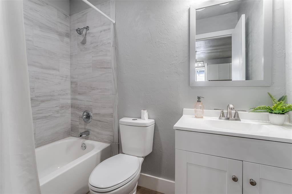 1454 NE 16th Terrace