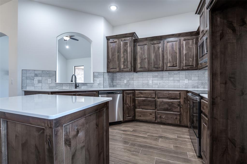 2434 Canyon Circle