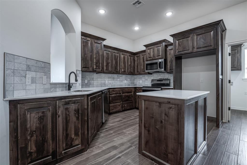 2434 Canyon Circle