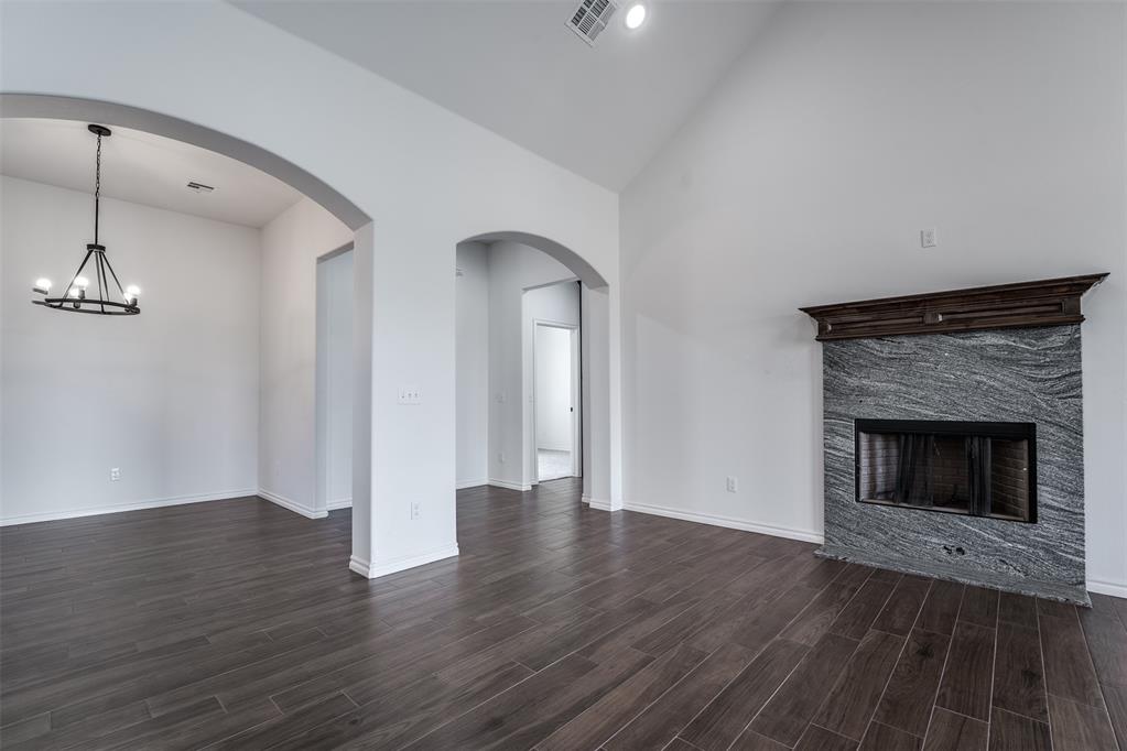 2434 Canyon Circle