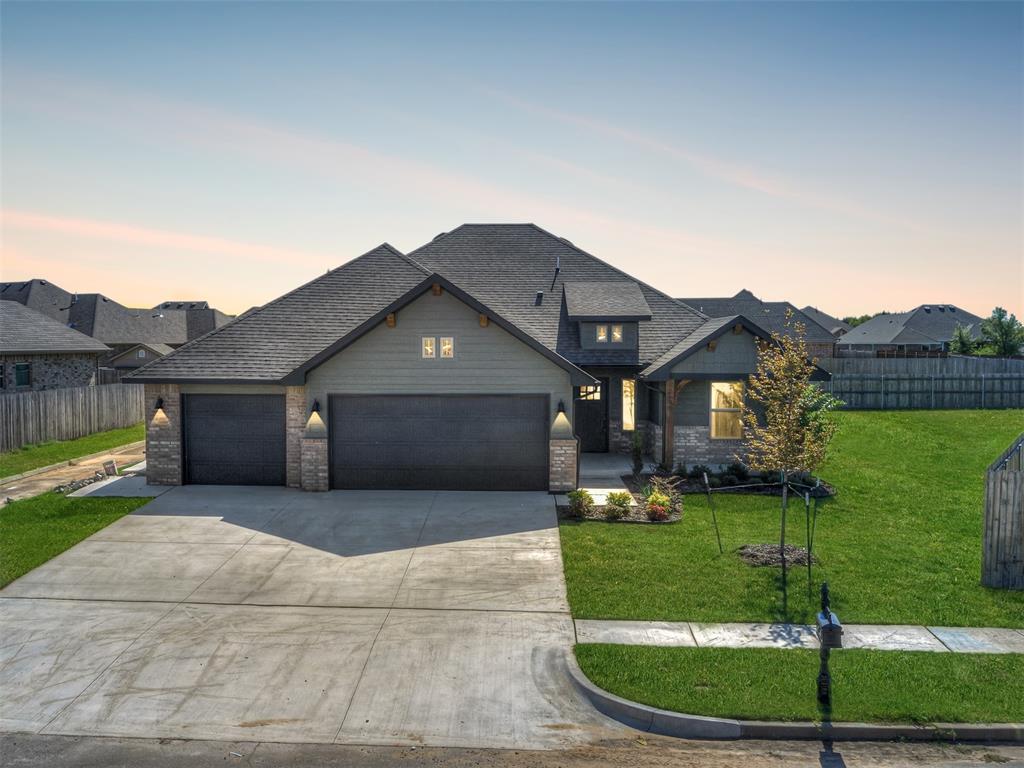 2506 Charlton Drive