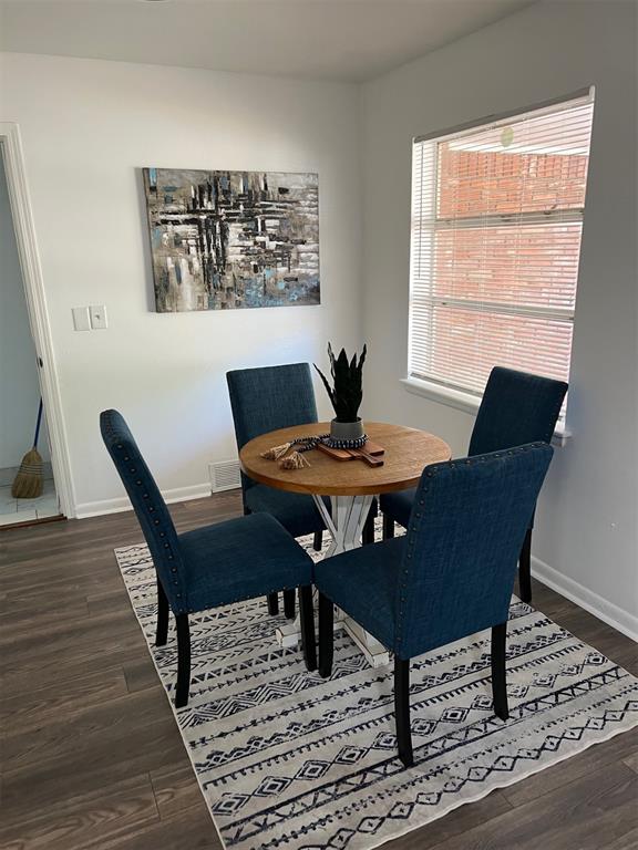 4104 NW Liberty Street