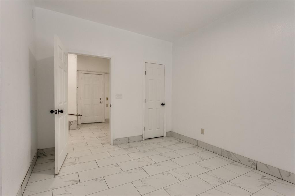 4104 NW Liberty Street