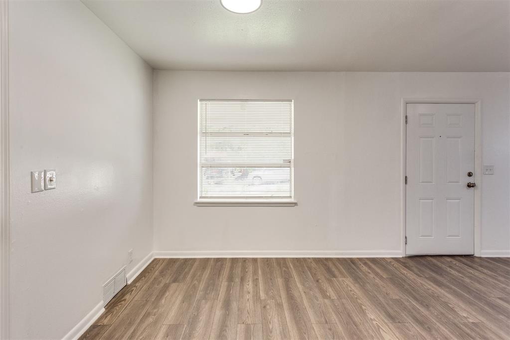 4104 NW Liberty Street