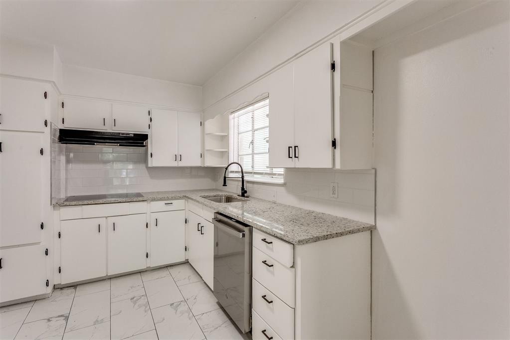 4104 NW Liberty Street