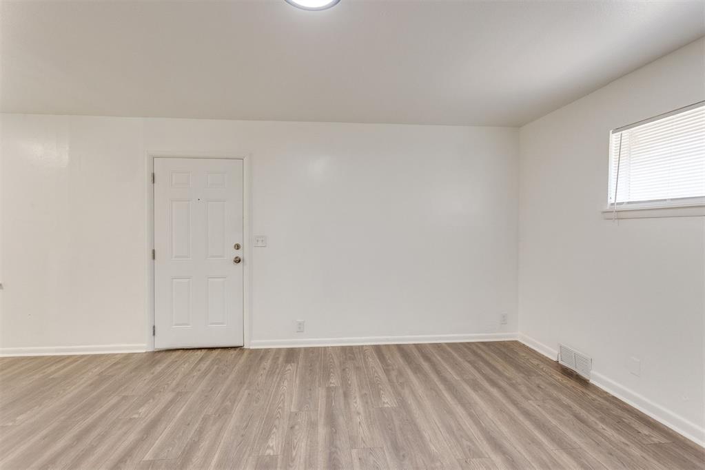 4104 NW Liberty Street