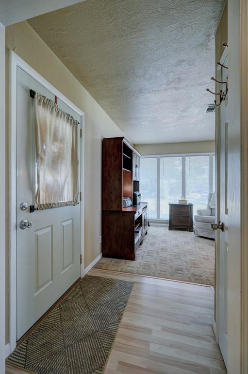 10 Oakwood Drive