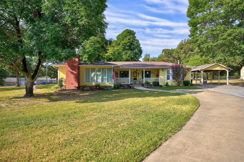 10 Oakwood Drive