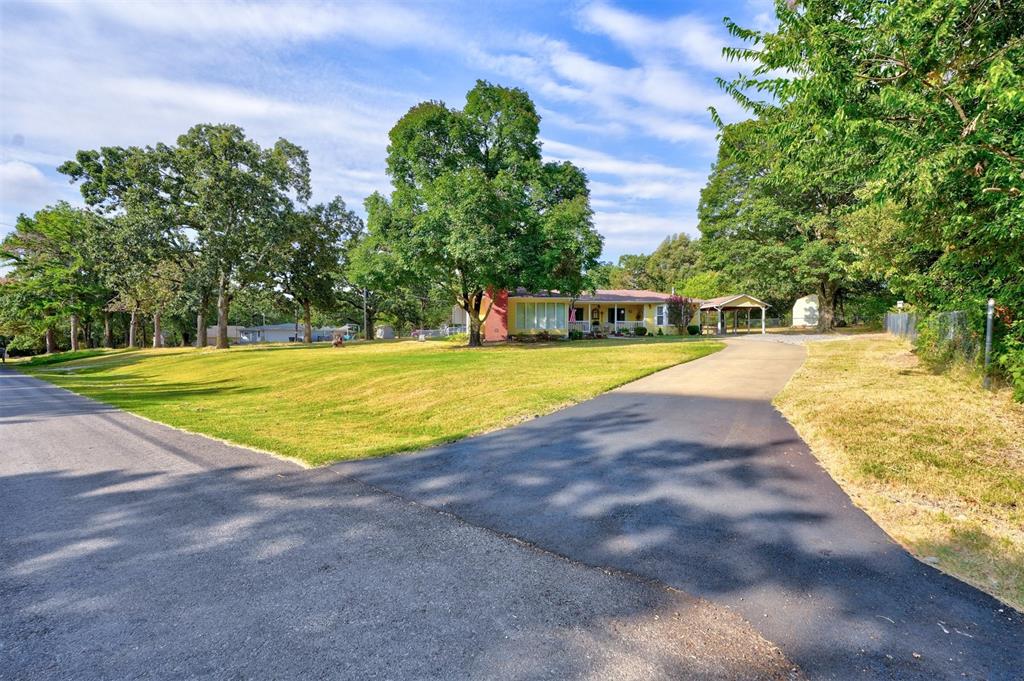 10 Oakwood Drive
