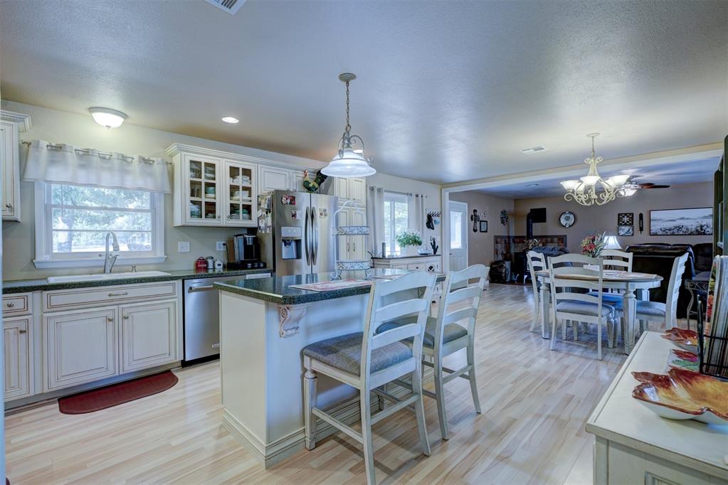 10 Oakwood Drive