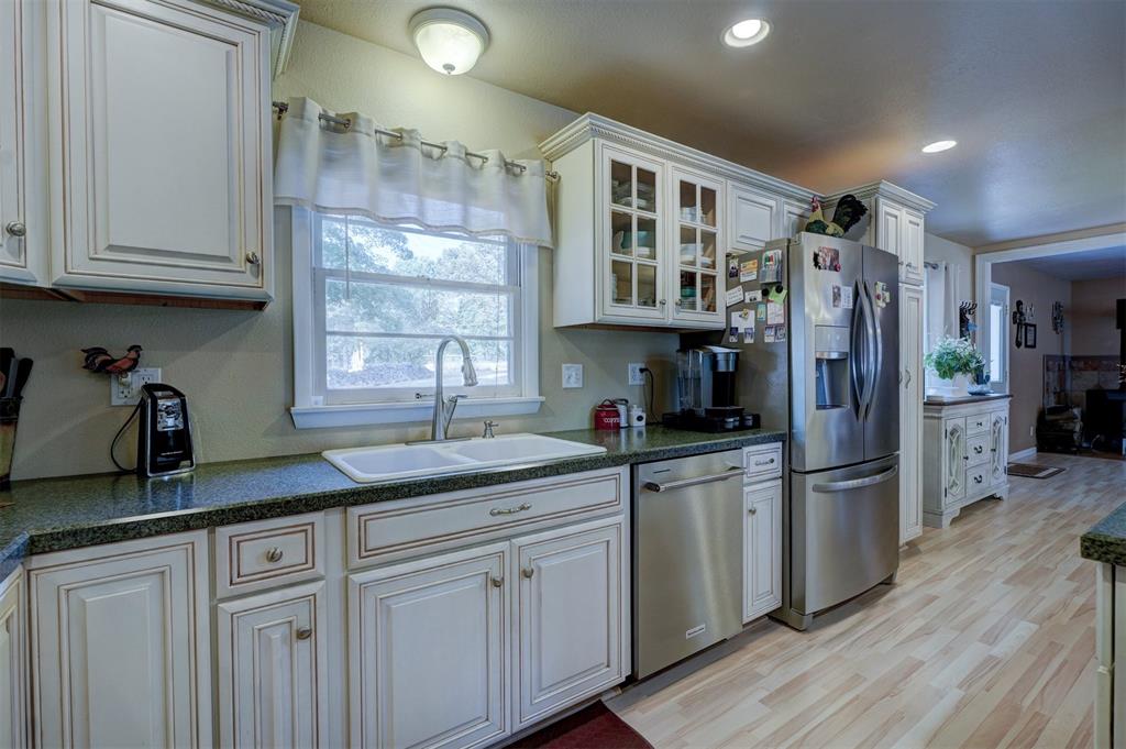 10 Oakwood Drive