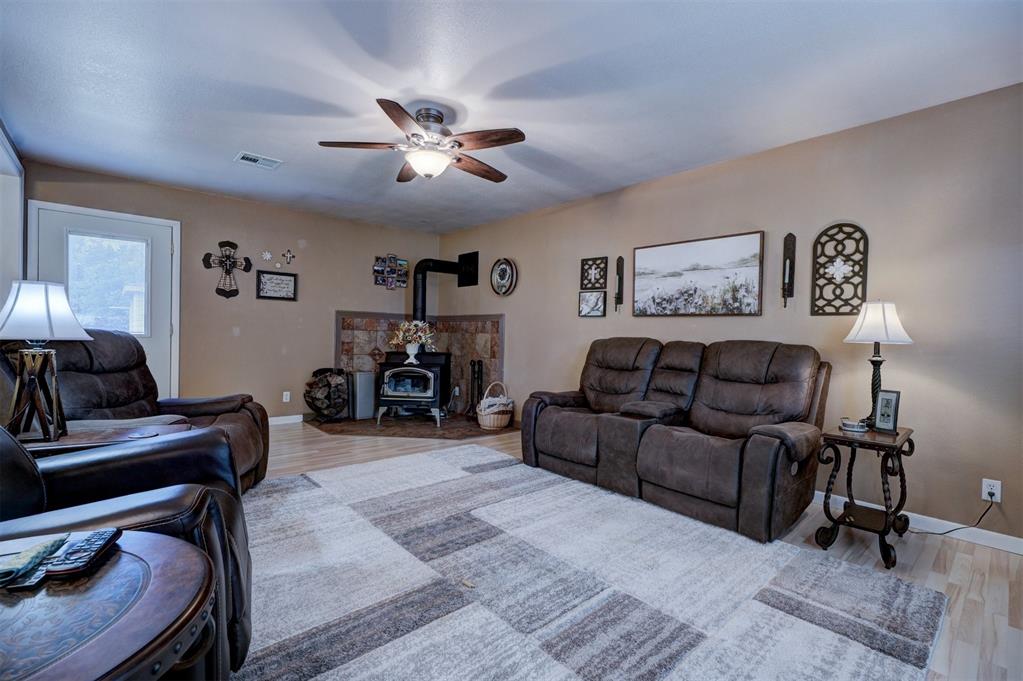 10 Oakwood Drive