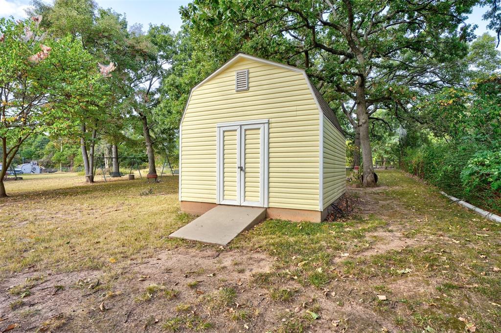 10 Oakwood Drive
