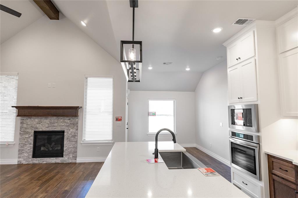 3200 Grasshopper Way