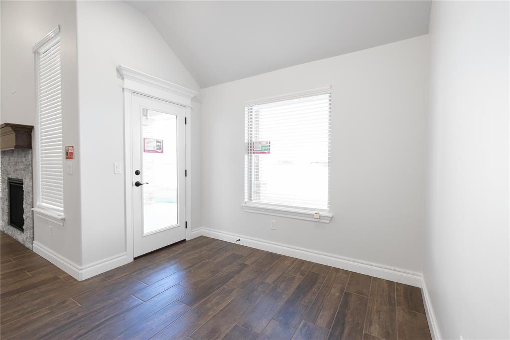 3200 Grasshopper Way