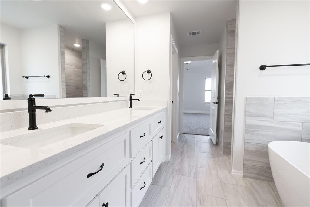 3200 Grasshopper Way