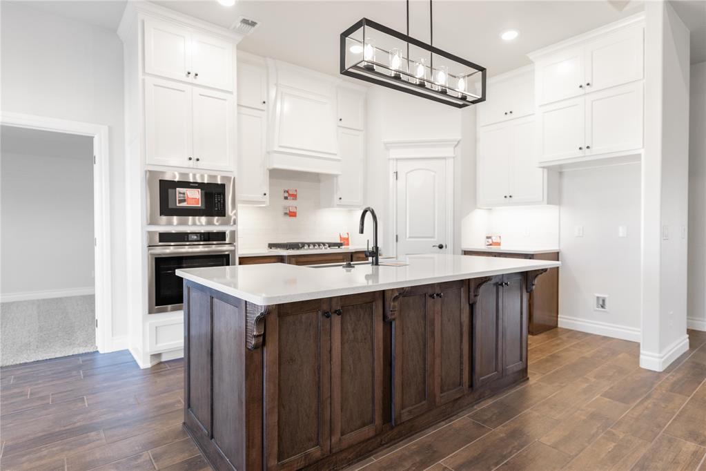 3200 Grasshopper Way